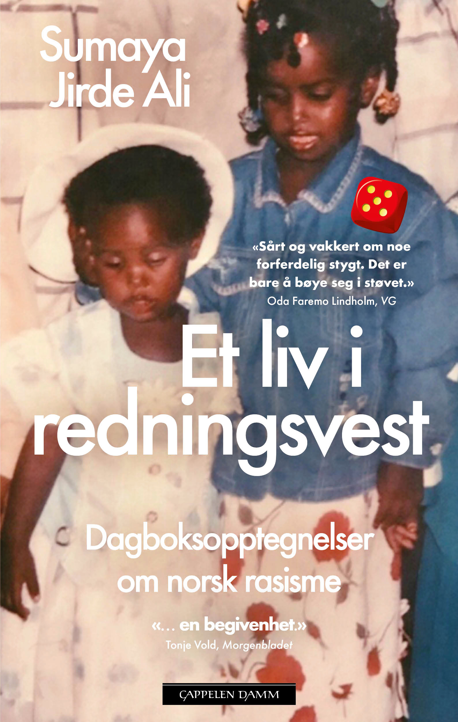 Sumaya Jirde Ali er aktuell med boken "Et liv i redningsvest". Foto: Cappelen Damm