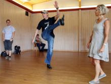 Fra en danseworkshop i Setesdal. Foto: Knud Utler