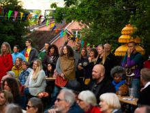 Mange virksomheter vet mindre om mangfold blant sine besøkende, viser en undersøkelse fra Kulturrådet. På bildet er noen av de besøkende på Sånafest i 2019. Foto: Fotografen Samestad.