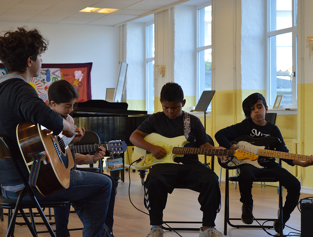 Goldschmidts Musikakademi er en musikskole der tilbyder gratis musikundervisning til børn og unge med forskellige sociale, kulturelle og religiøse baggrunde. Foto: Goldschmidts Musikakademi